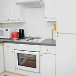 Edinburgh Castle View Apartment On Grassmarket